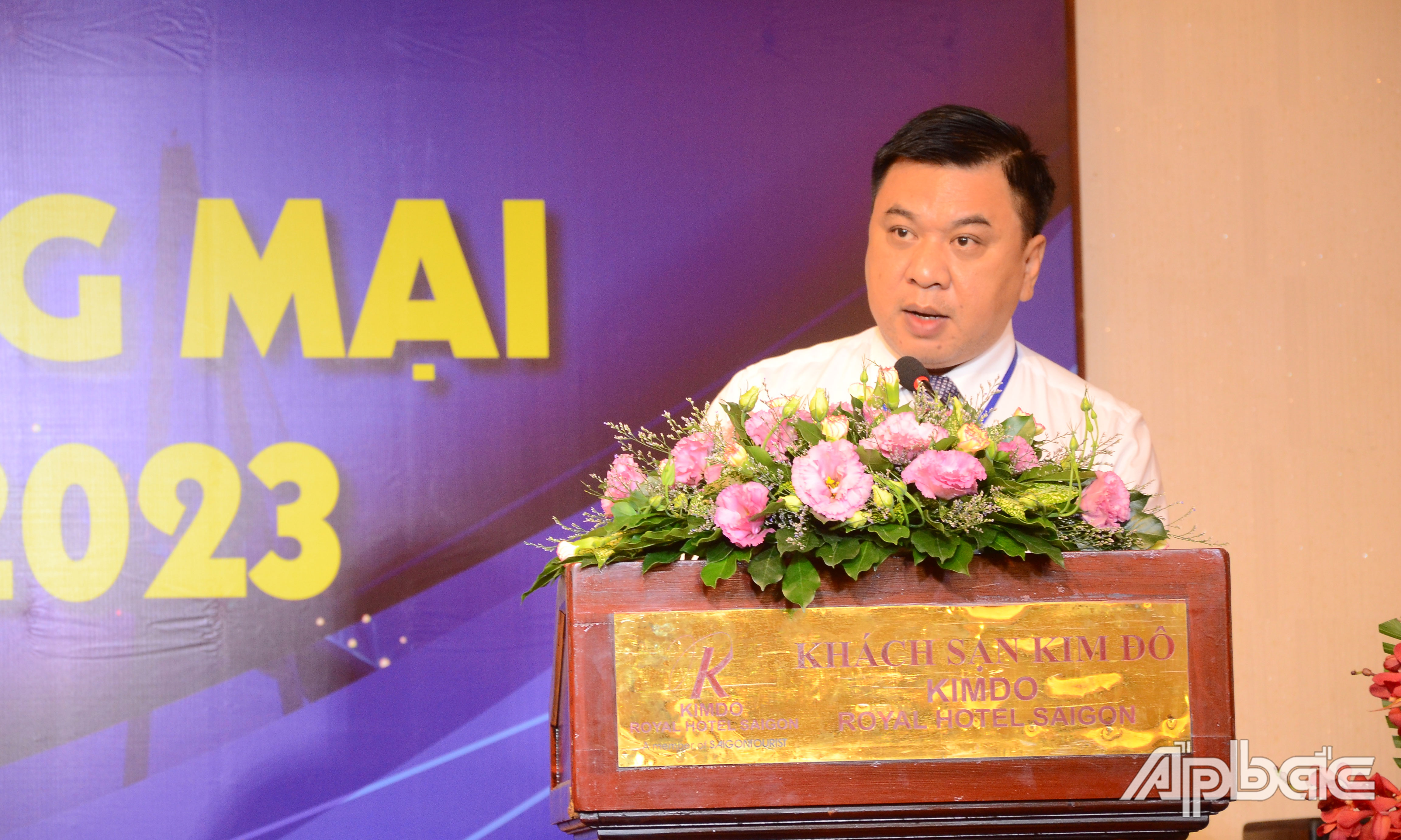 Phó Cục trưởng Cục Xúc tiến thương mại - Bộ Công thương Lê Hoàng Tài phát biểu tại hội nghị.