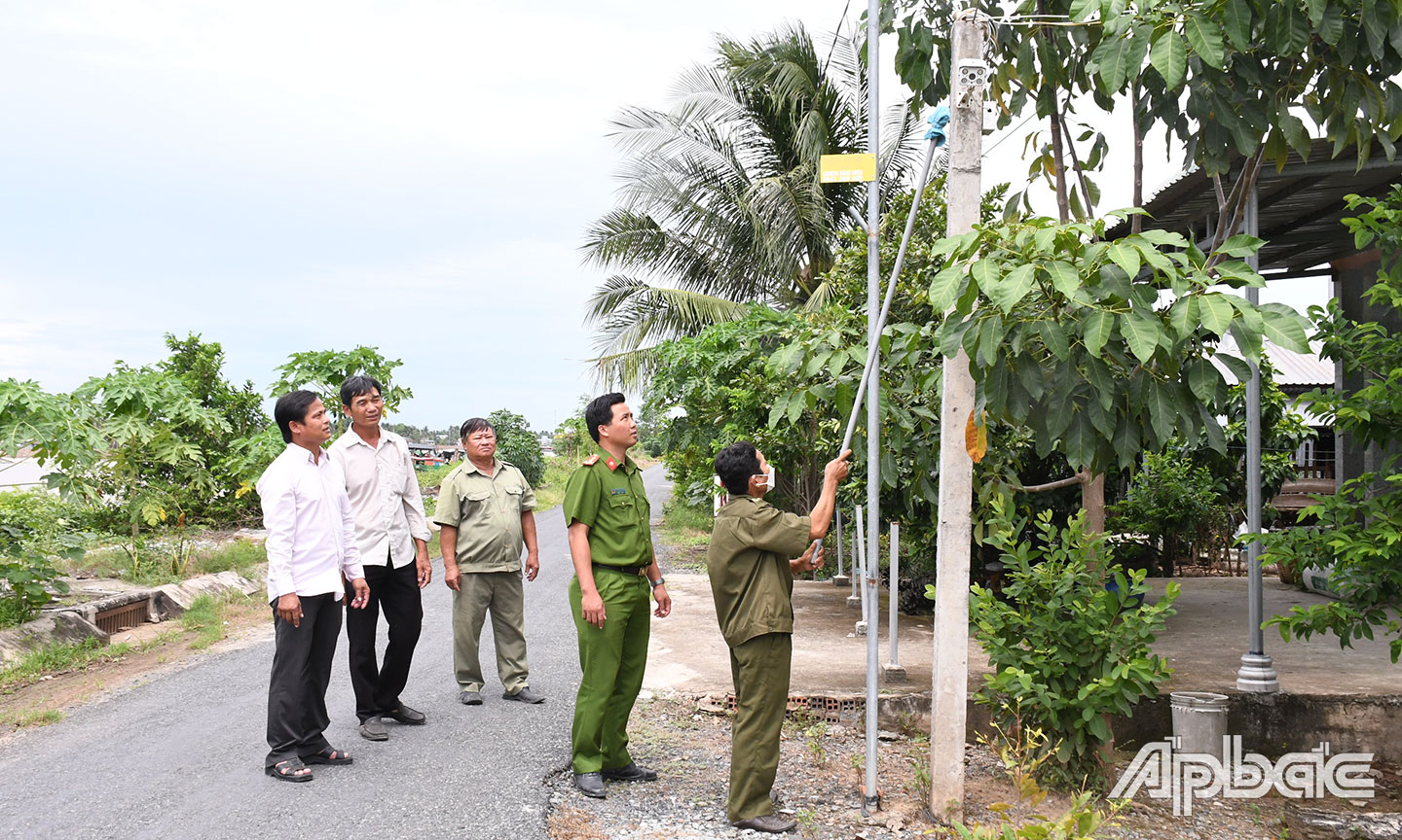  Mô hình “Camera an ninh”  trên địa bàn xã Đồng Sơn,  huyện Gò Công Tây.  Ảnh: Đặng Thanh