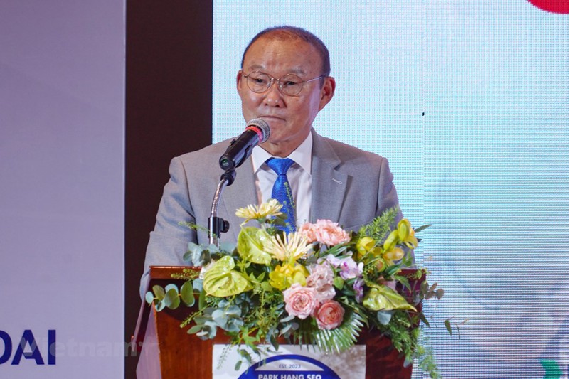 Huấn luyện viên Park Hang-seo phát biểu tại lễ khai trương Học viện bóng đá quốc tế mang tên ông. (Ảnh: Vietnam+)