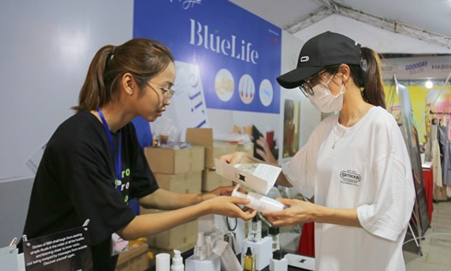 ABO/NDO- A Vietnam - Republic of Korea (RoK) trade promotion week kicked off in the northern city of Hai Phong on September 1.