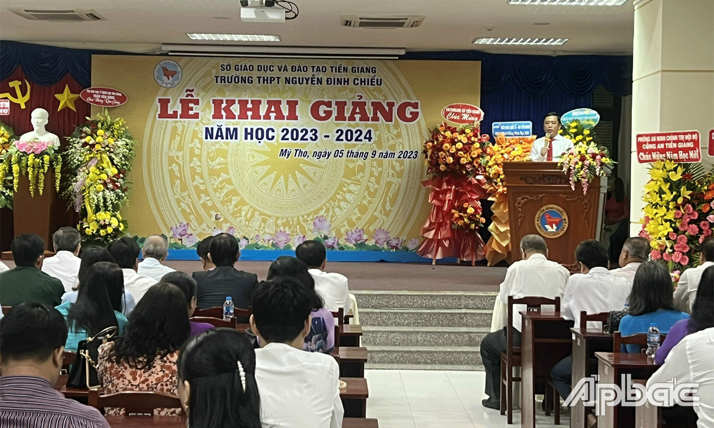 Quang cảnh lễ khai giảng.