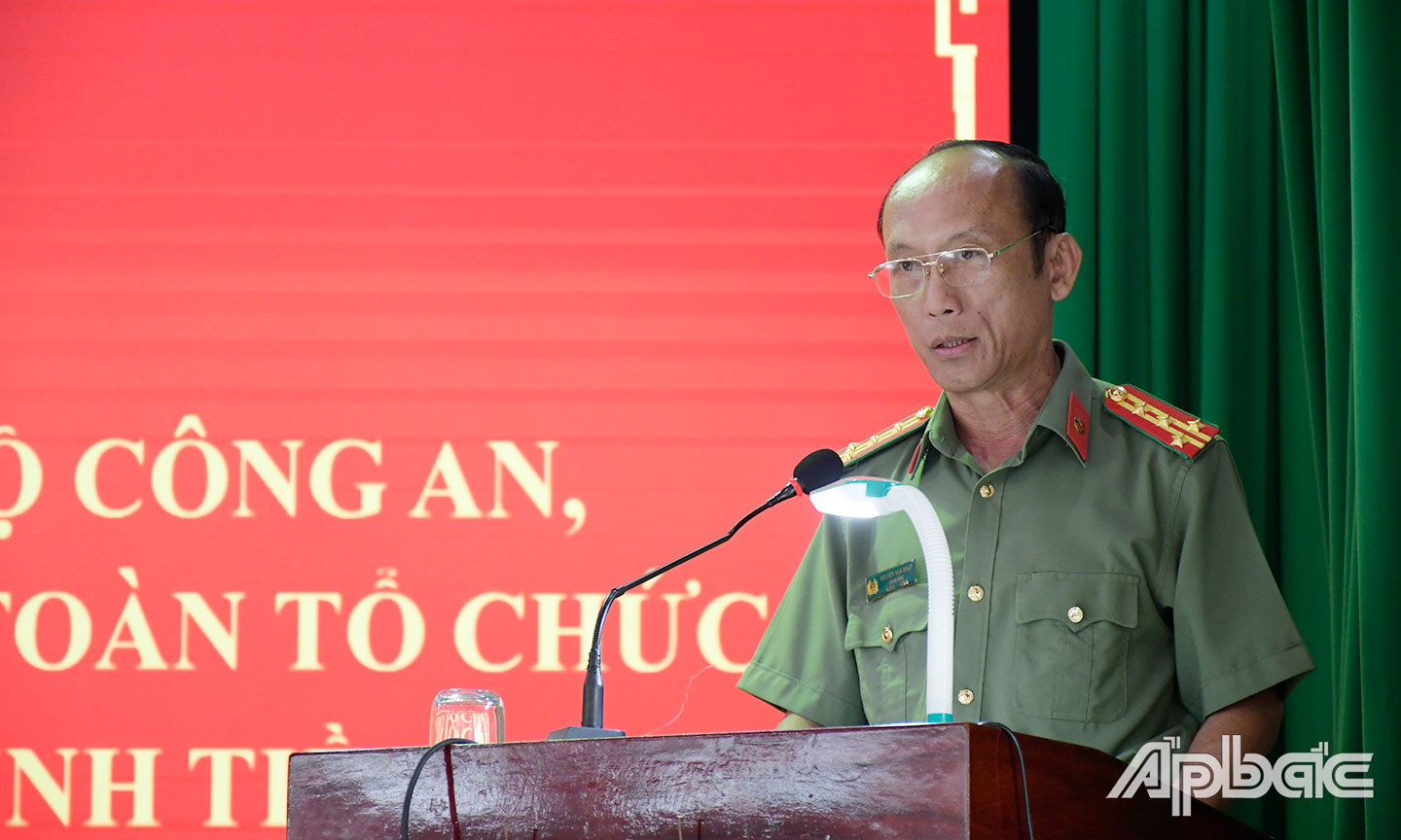 Đồng chí Đại tá Nguyễn Văn Nhựt, Ủy viên Ban Thường vụ tỉnh-ủy, Bí thư Đảng ủy,Giám đốc Công an tỉnh phát biểu tại buổi lễ. Ảnh: Trọng Tín