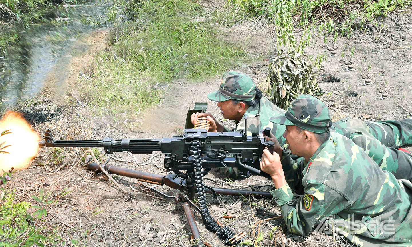  Lực lượng tham gia thực binh trong tình huống đánh địch đổ bộ đường không.