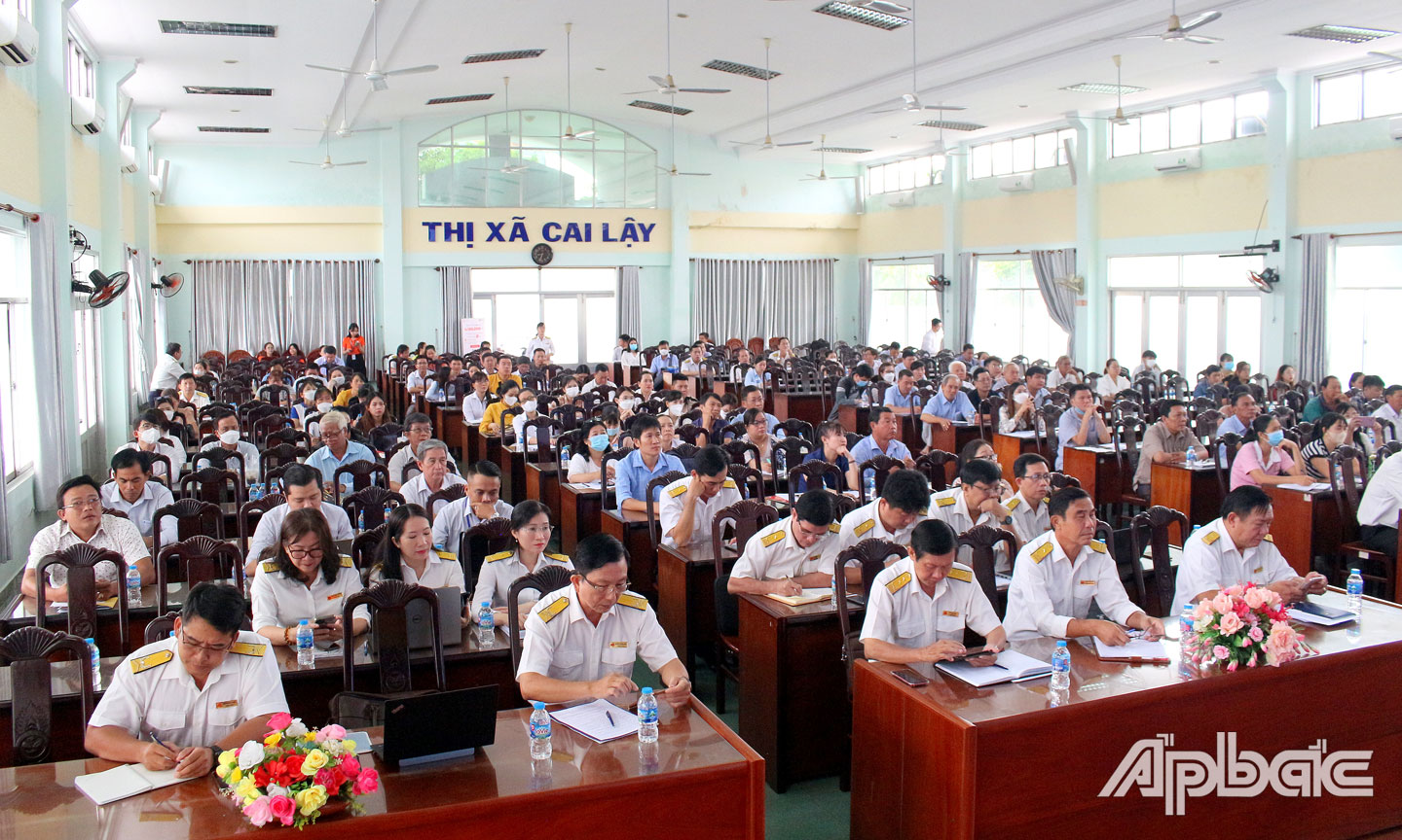 Quang cảnh hội nghị.