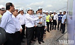 Deputy PM inspects construction of Long Thanh airport