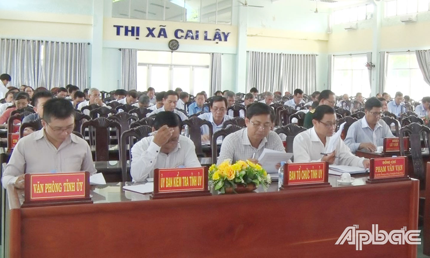 Quang cảnh hội nghị.