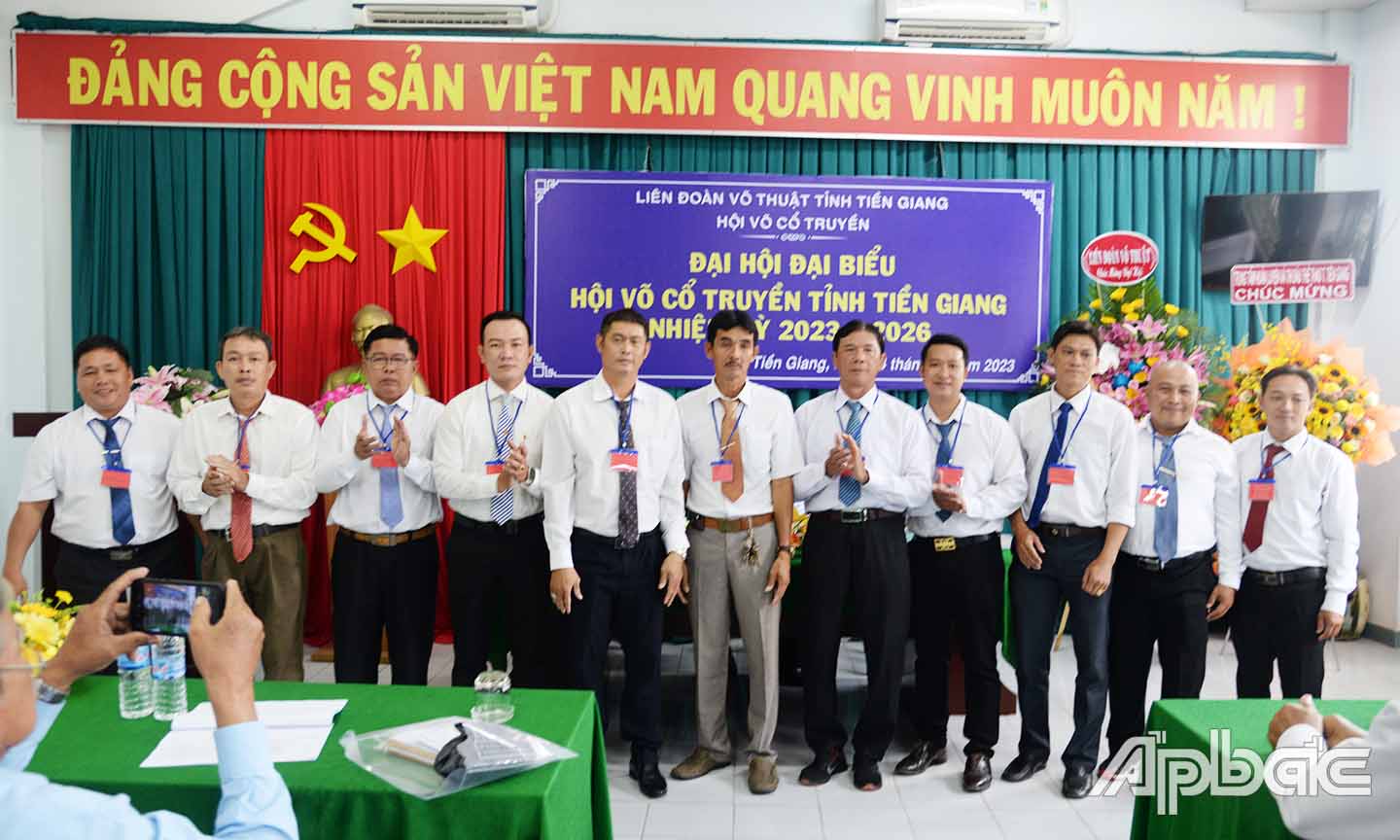 Ban Chấp hành Hội Võ Cổ truyền tỉnh Tiền Giang nhiệm kỳ 2023 - 2026 ra mắt tại Đại hội.