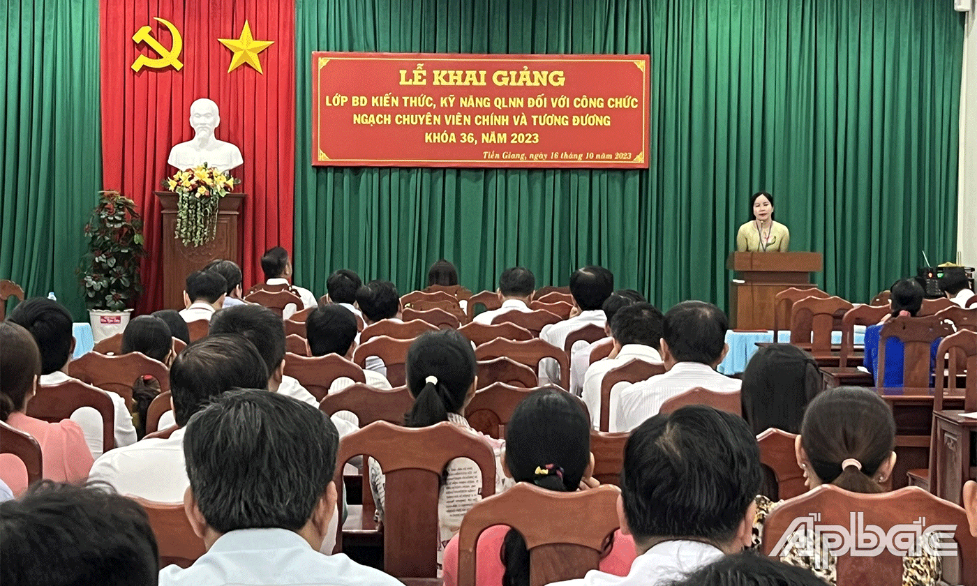 Quang cảnh lễ khai giảng.