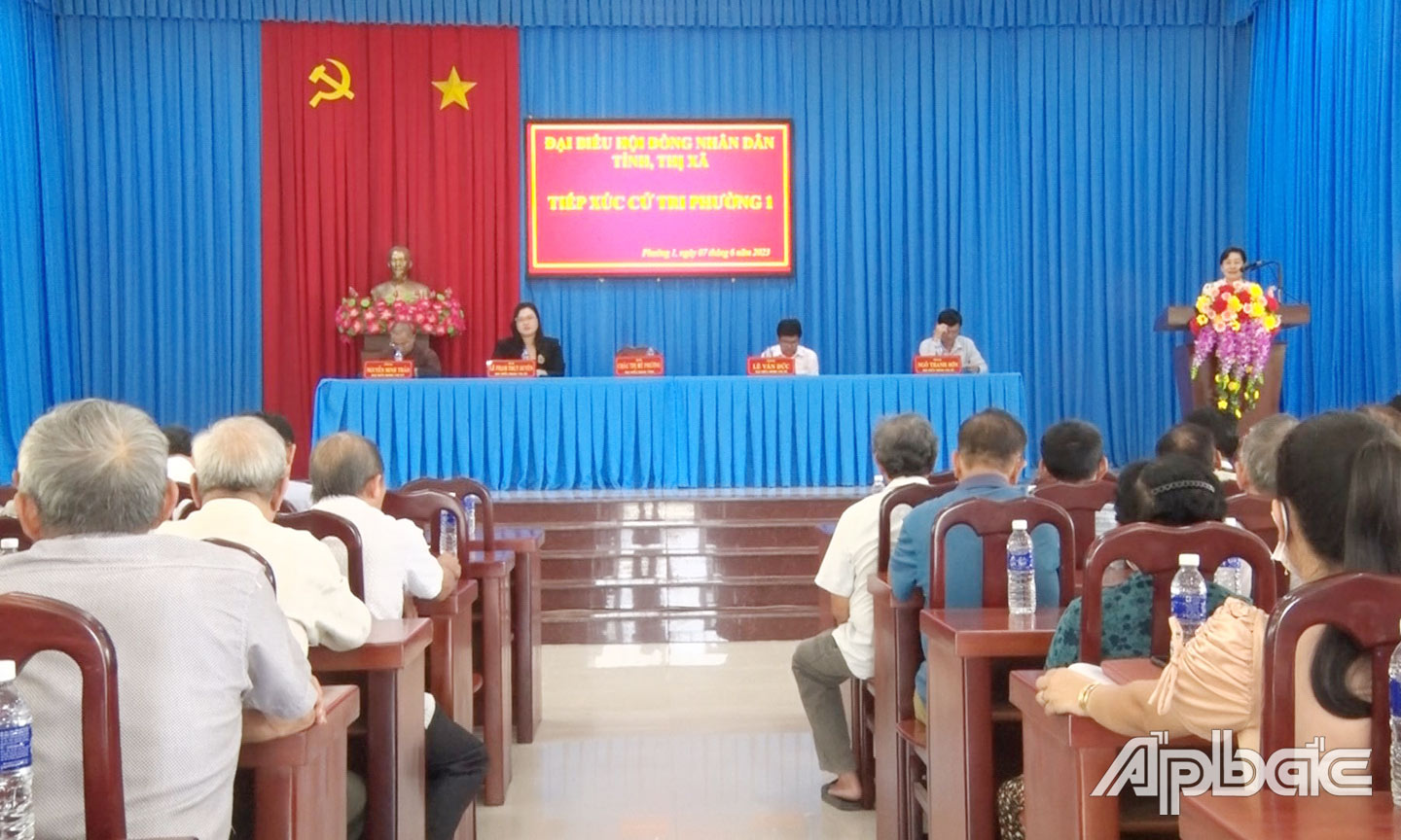 TXCT là một nhiệm vụ quan trọng, là hoạt động đặc thù của cơ quan dân cử, một hoạt động không thể thiếu trước và sau mỗi kỳ họp của đại biểu HĐND. 		                                                                                                                                                                                                                                                                                    Ảnh: PHƯƠNG TUYỀN