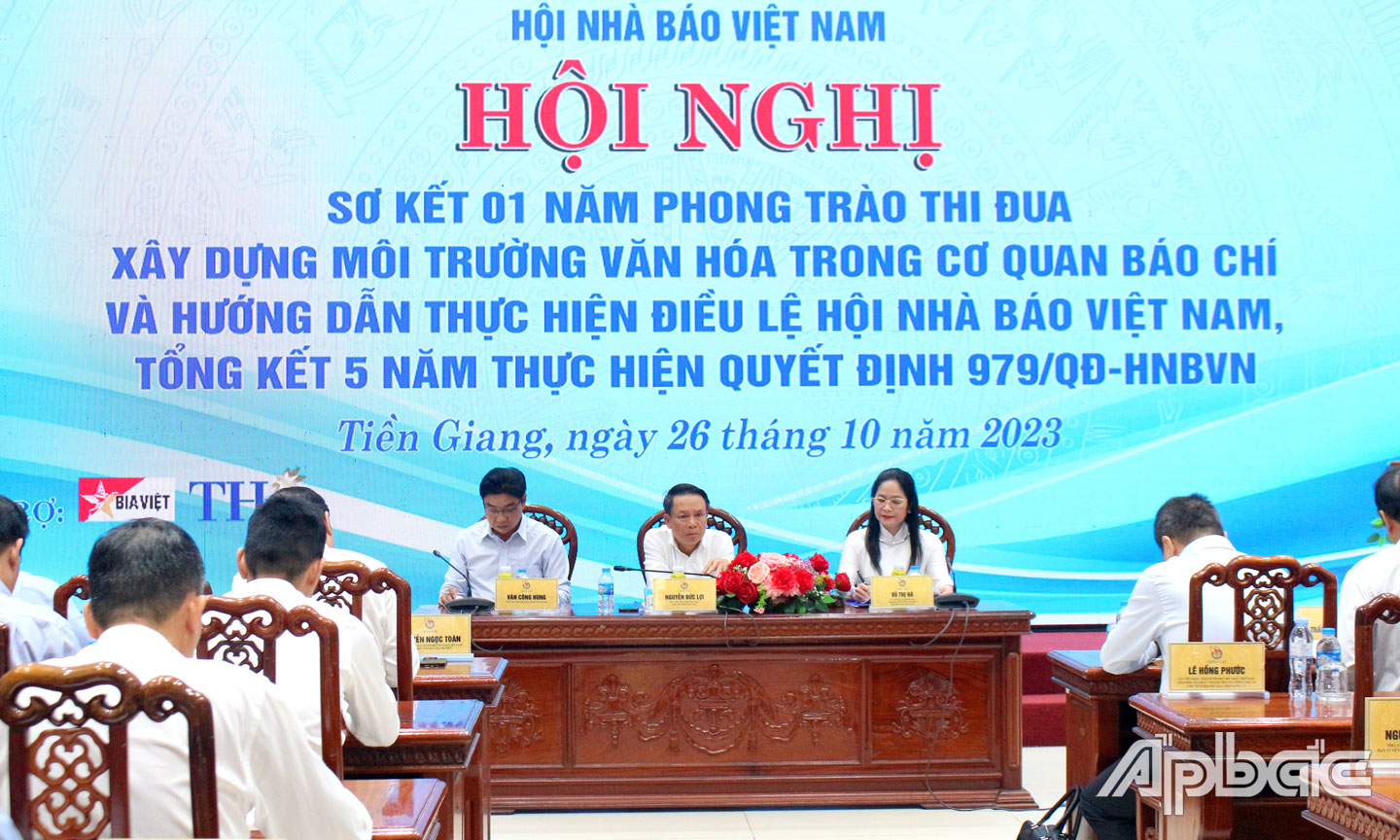 Quang cảnh hội nghị.