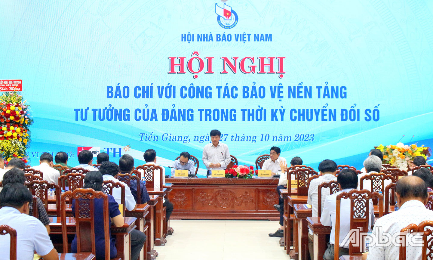 Quang cảnh hội nghị.