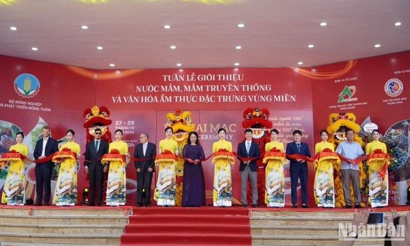 Food Week promotes Vietnamese traditional fish sauce