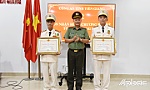 2 đồng chí nguyên lãnh đạo Công an tỉnh Tiền Giang được tặng Huân chương Bảo vệ Tổ quốc hạng Nhì