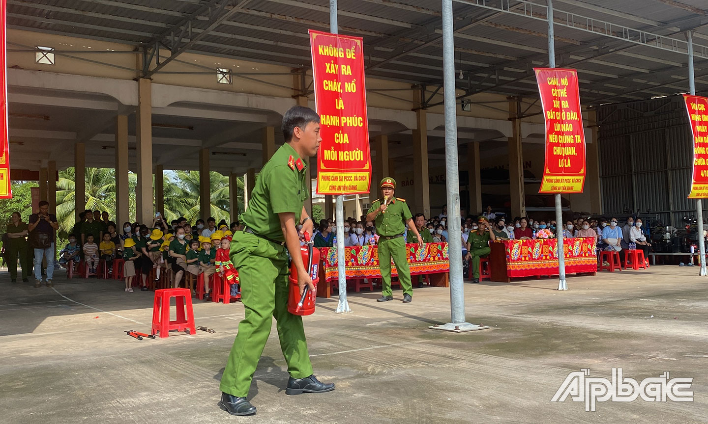 Tập huấn PCCC tại Tiền Giang.