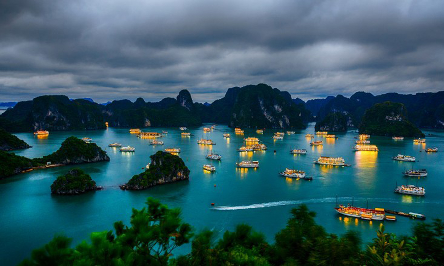 A photo of Ha Long Bay to be showcased at the exhibition.