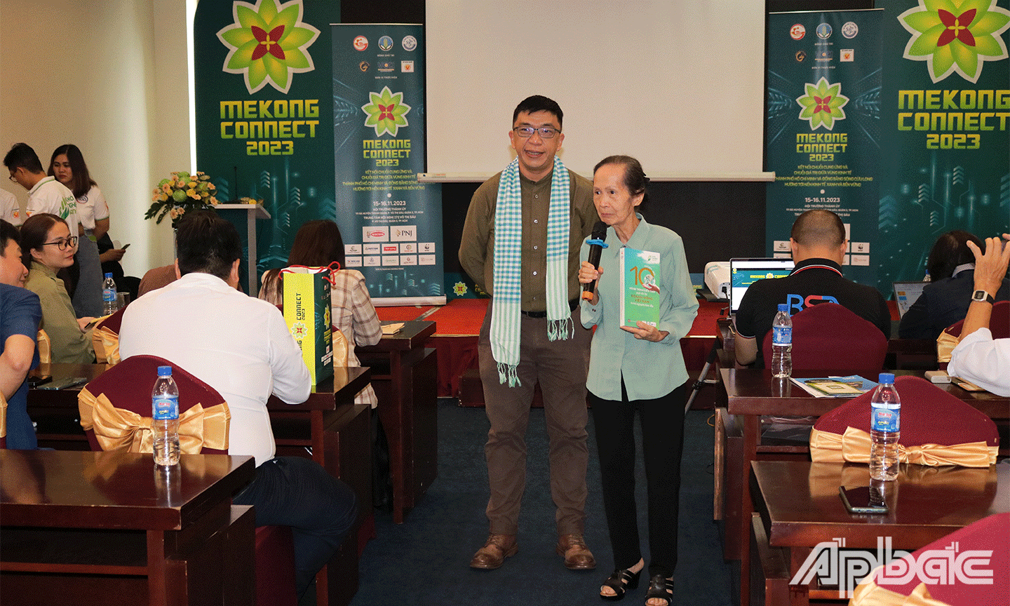 giới thiệu cuốn sách “Khởi nghiệp xanh – Hành trình 10 năm kiến tạo một thế hệ doanh nông Việt Nam từ tài nguyên bản địa”, 