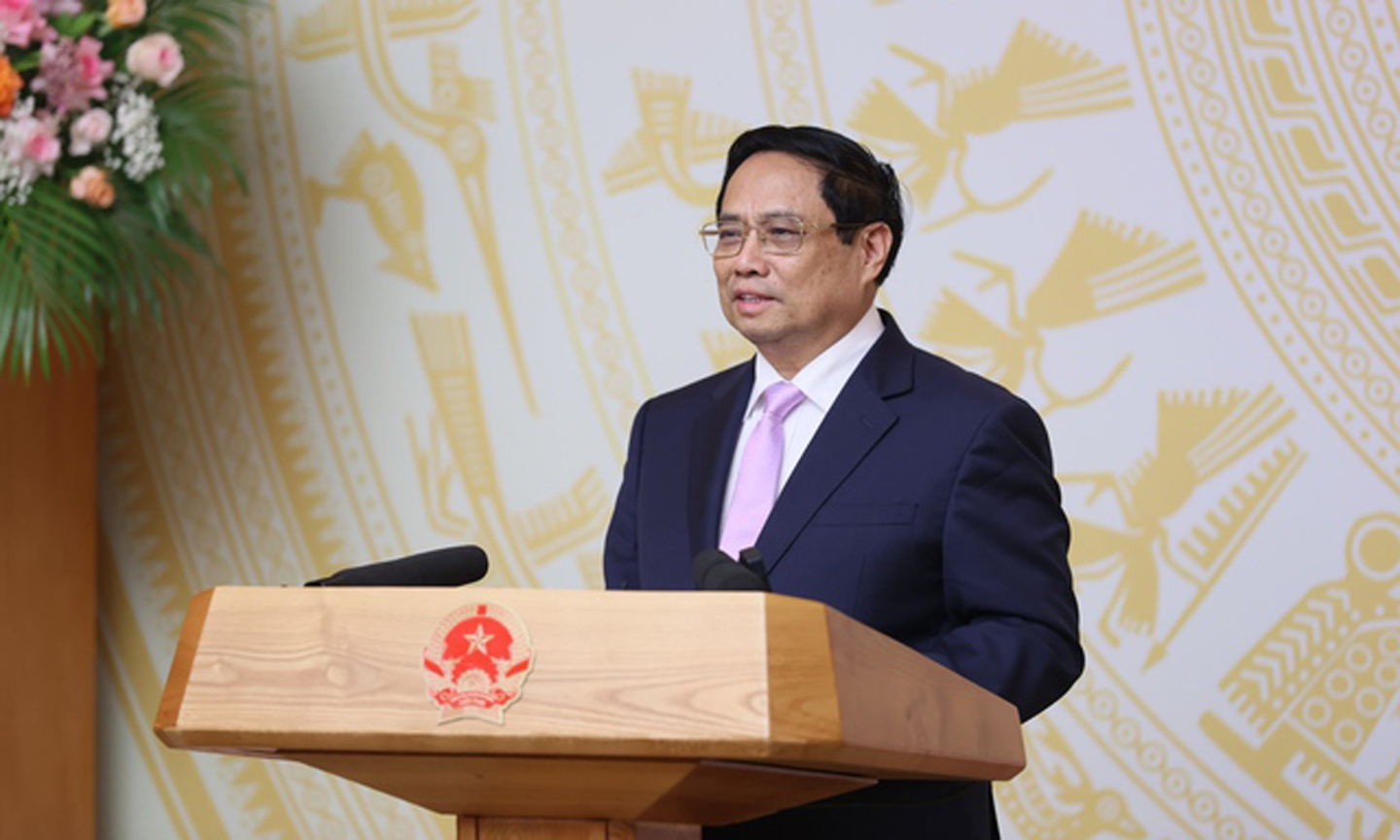Thủ tướng phát biểu tại buổi gặp mặt đại diện các nhà giáo tiêu biểu vào chiều 17/11 - Ảnh: VGP/Quang Thương