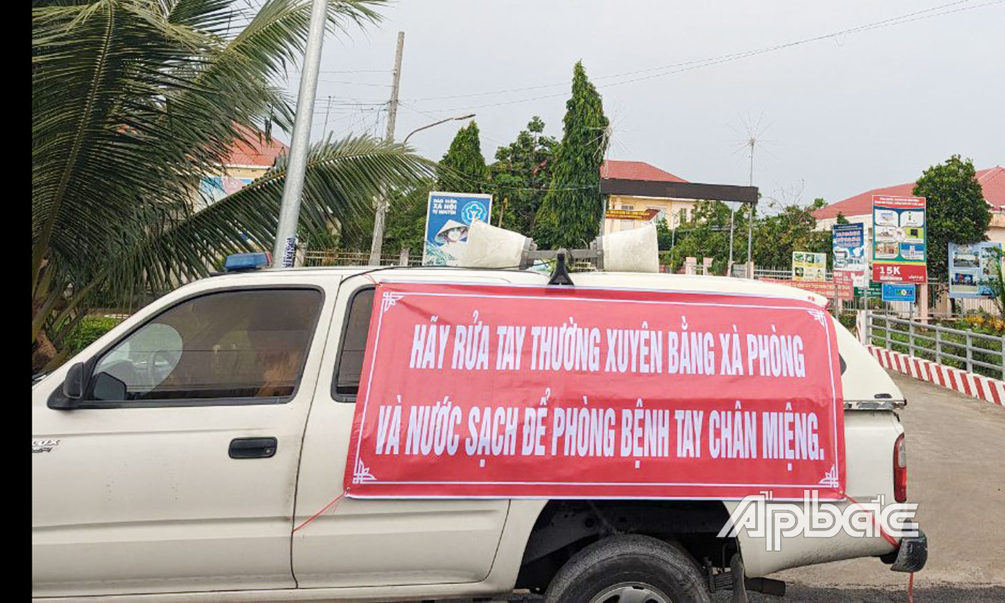 CDC đẩy mạnh truyền thông lưu động tại các huyện, thị, thành phòng, chống bệnh tay chân miệng.