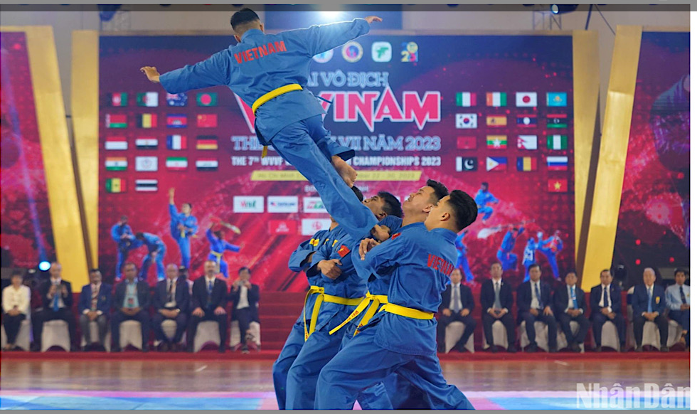 Vận động viên đội tuyển Vovinam quốc gia Việt Nam biểu diễn “Tinh hoa Vovinam - Tinh hoa Võ Việt”.