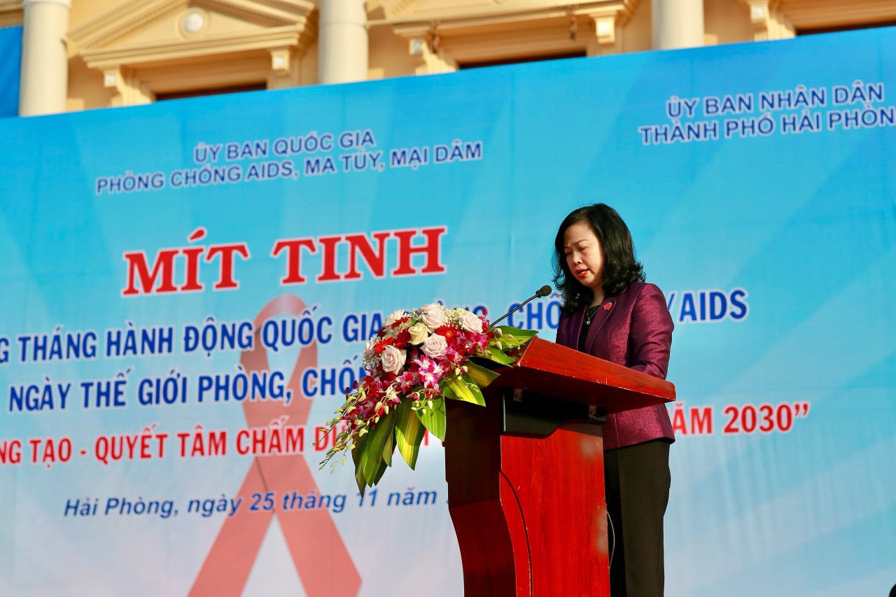  Lễ mít tinh Hưởng ứng Tháng hành động quốc gia phòng, chống HIV/AIDS và Ngày Thế giới phòng, chống HIV/AIDS.