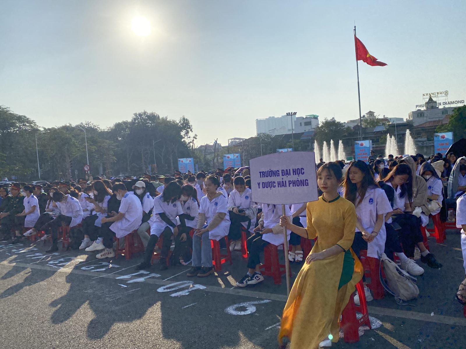 Các đơn vị hưởng ứng lễ mít tinh Hưởng ứng Tháng hành động quốc gia phòng, chống HIV/AIDS.