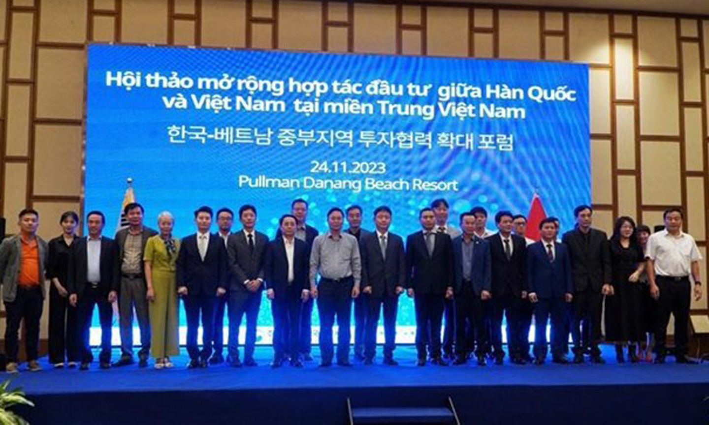 At the confernce on the expansion of investment between the RoK and central localities of Vietnam. (Photo: VNA).