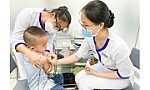 Khan hiếm vaccine và bài toán trách nhiệm