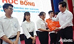 Ấm áp những tấm lòng đến với học sinh