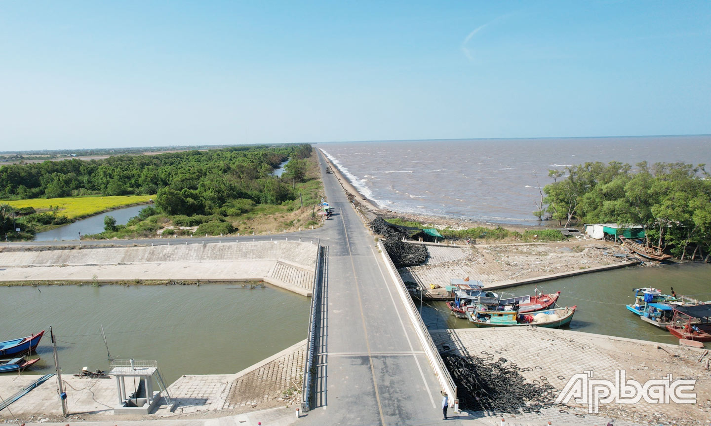 Huyện Gò Công Đông đang tập trung phát triển kinh tế biển.