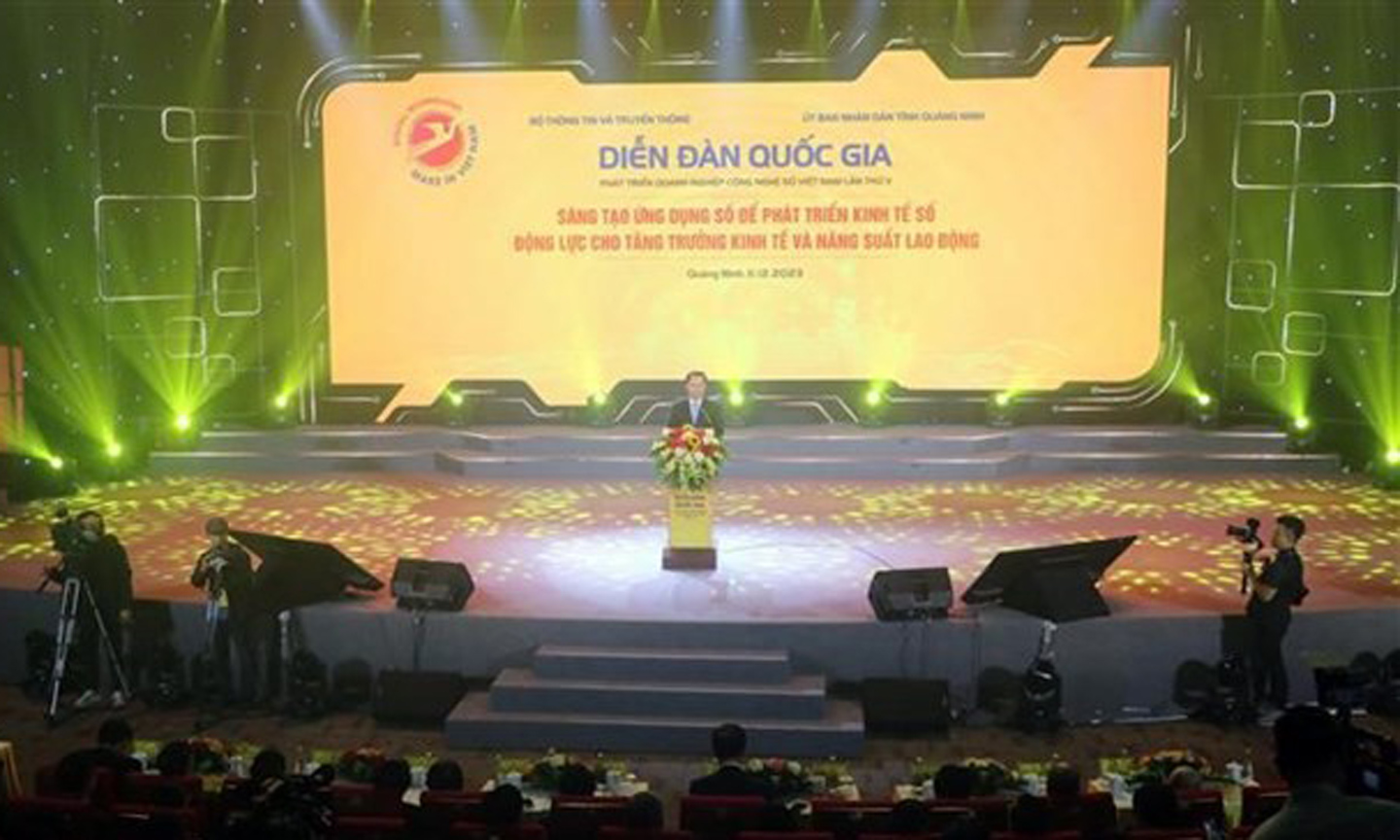 ABO/NDO- The number of digital technology companies in Vietnam has increased by 30% while the industry’s revenue has risen by 32% since 2019, Minister of Information and Communications Nguyen Manh Hung said on December 11.