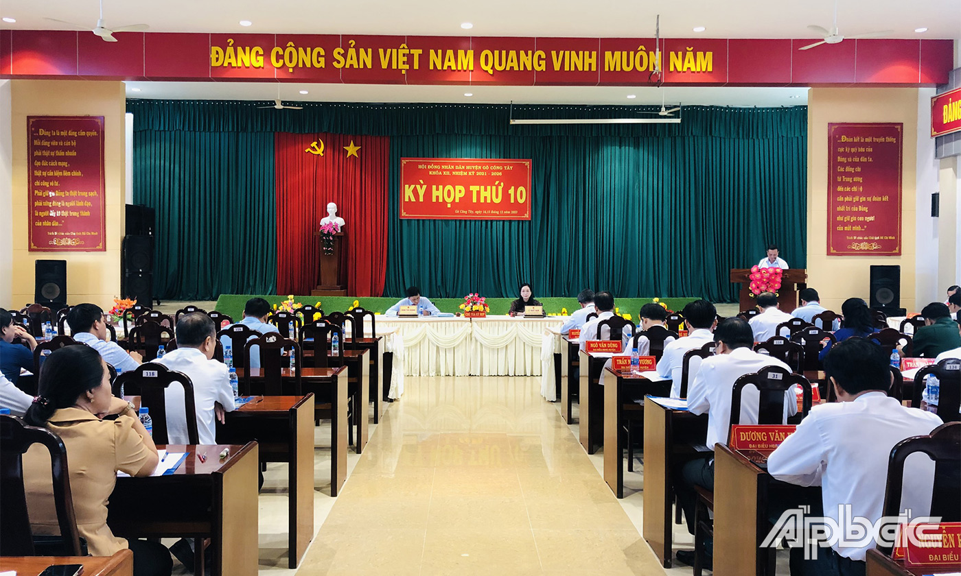 Quang cảnh kỳ họp