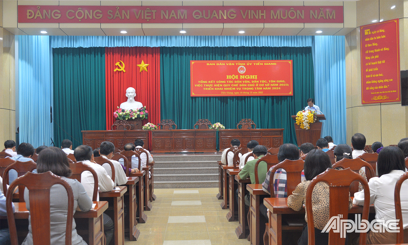 Quang cảnh hội nghị.