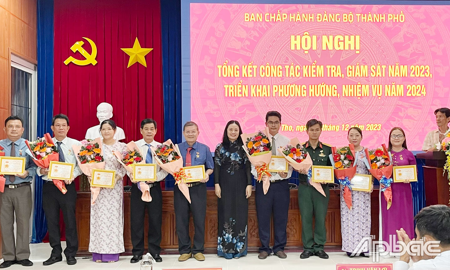 9 cá nhân được Uỷ ban Kiểm tra Trung ương tặng kỷ niệm chương ‘Vì sự nghiệp kiểm tra của Đảng’ 