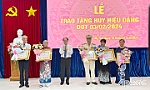 TP. Mỹ Tho trao tặng Huy hiệu Đảng đợt 3-2