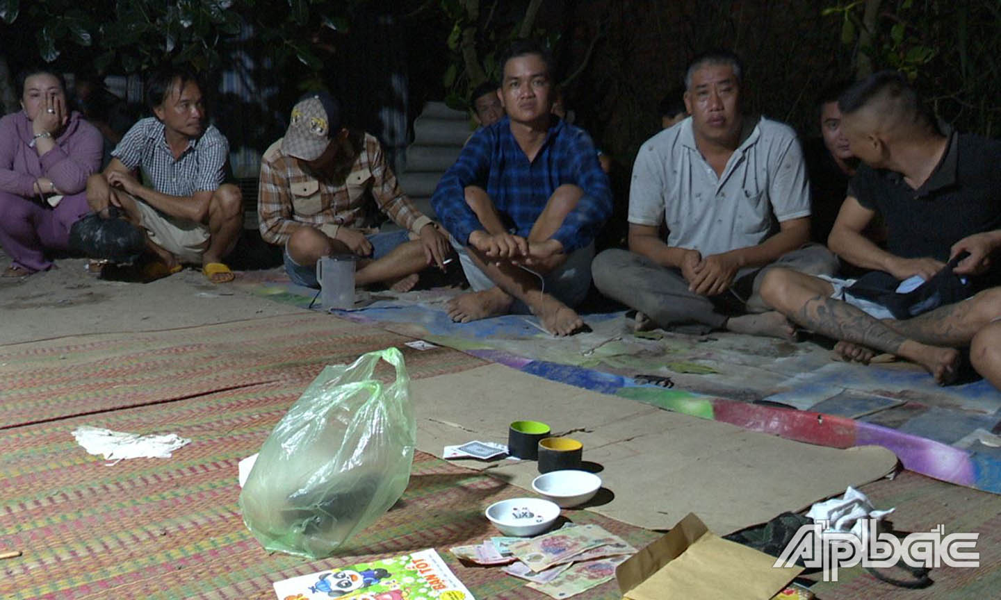 Hiện trường vụ cờ bạc tại xã Thiện Trung, huyện Cái Bè, tỉnh Tiền Giang. Ảnh: LÊ HOÀI