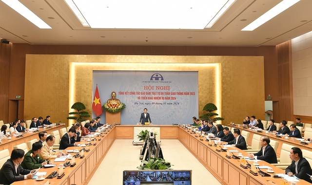 Hội nghị Tổng kết công tác đảm bảo an toàn giao thông năm 2023 và triển khai nhiệm vụ năm 2024 sáng ngày 9/1 - Ảnh: VGP/Phan Trang Hội nghị Tổng kết công tác đảm bảo ATGT năm 2023 và triển khai nhiệm vụ năm 2024 sáng ngày 9/1 tại Hà Nội - Ảnh: VGP/Phan Trang. 