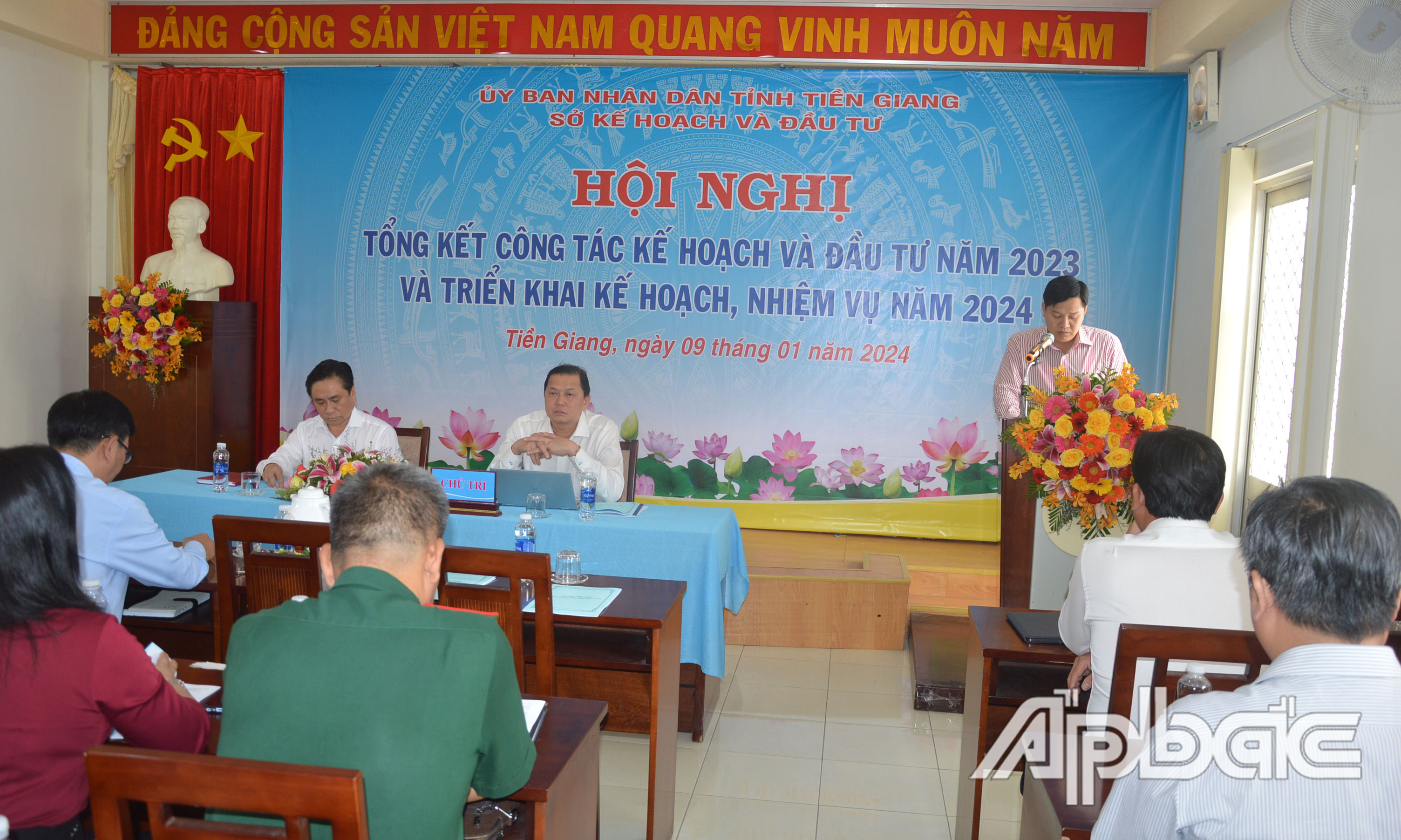 Quang cảnh hội nghị.