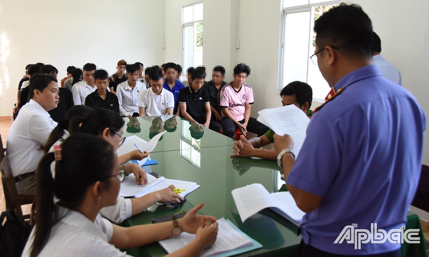 Các đối tượng bị khởi tố.