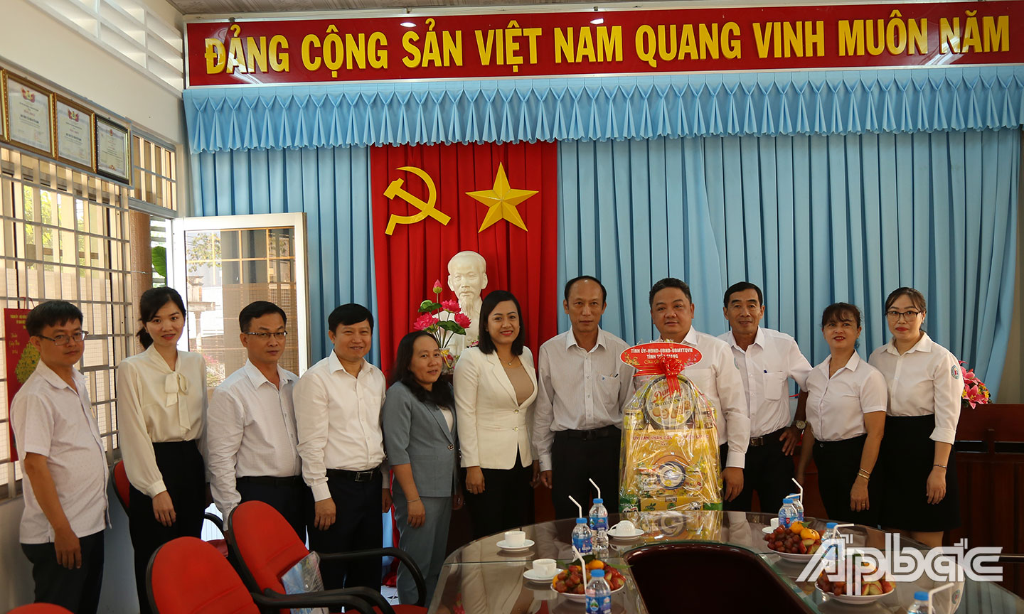 Đoàn đến chúc Tết Công ty cổ phần in Tiền Giang.