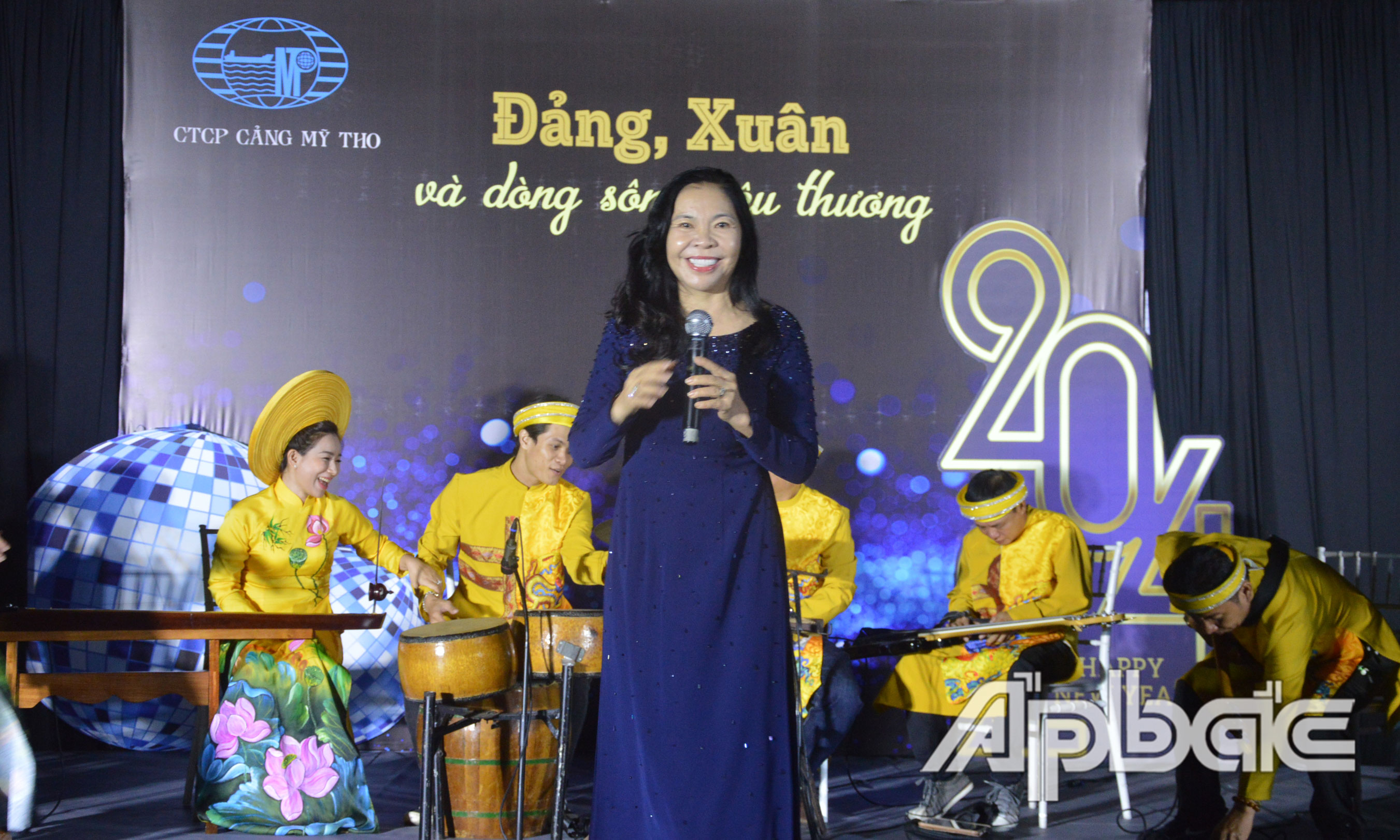 Bà Lương Thị Diễm Trang, Giám đốc Công ty cổ phần Cảng Mỹ Tho phát biểu tại chương trình.