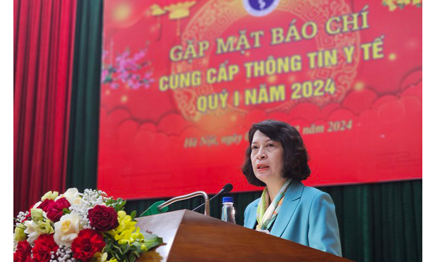 Thứ trưởng Bộ Y tế Nguyễn Thị Liên Hương chia sẻ với báo chí ngày 2/2 - Ảnh: VGP/HM