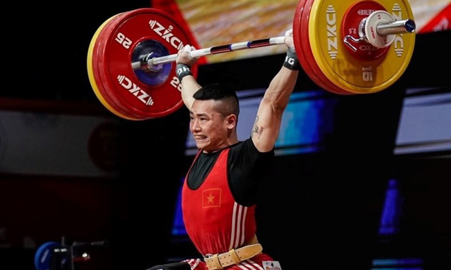  Weightlifting Championship. (Photo: hanoimoi.vn).