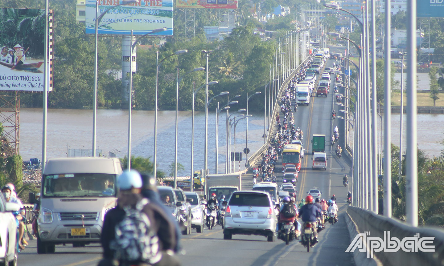 Phương tiện Tiền Giang - Bến Tre khá thông thoáng nhưng chiều ngược lại khá dày đặc phương tiện.