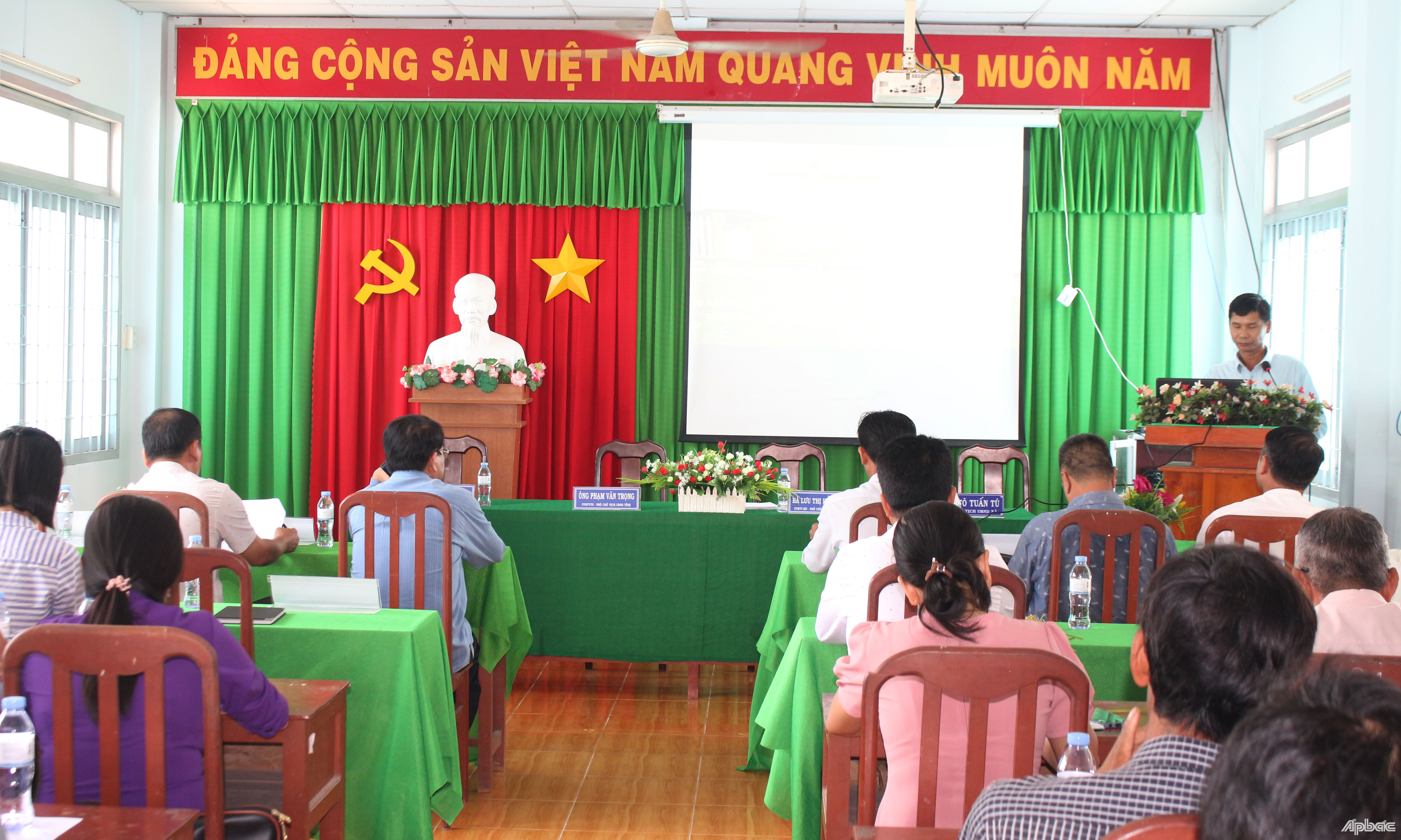 Quang cảnh hội nghị sơ kết.