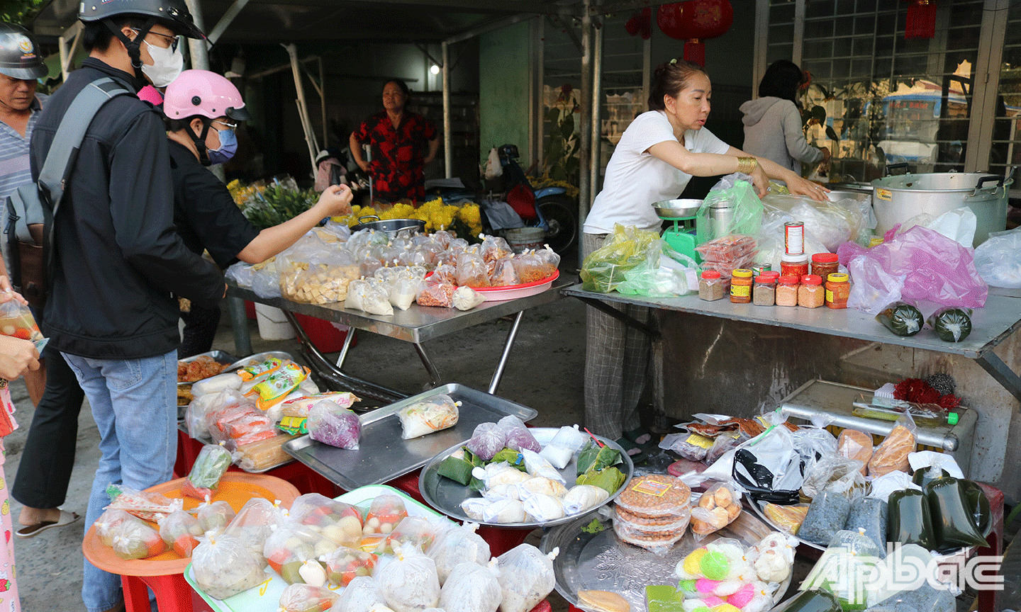 Các loại xôi, chè, đồ chay bán rất chạy dịp Rằm Tháng Giêng