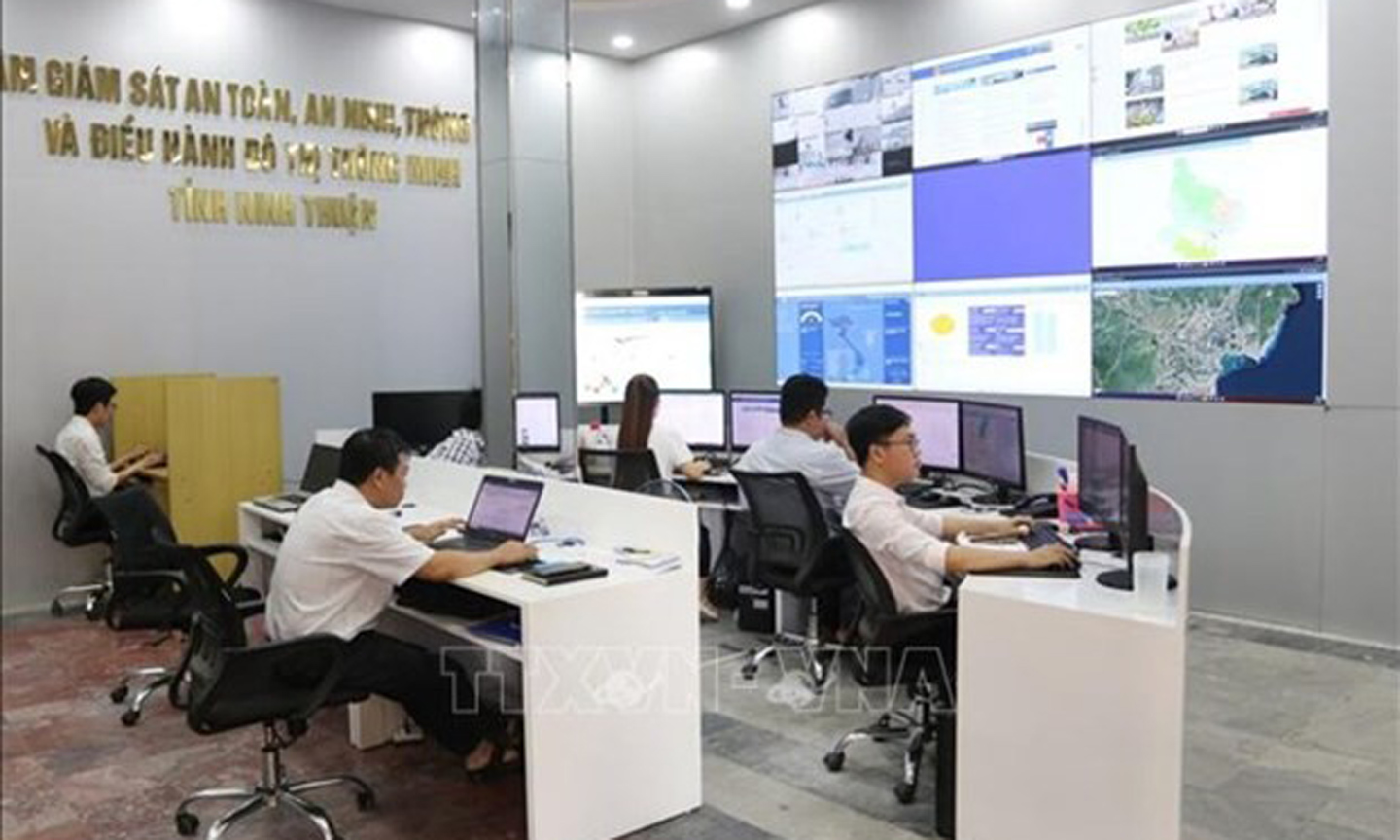At a security control centre in Ninh Thuan province. (Photo: VNA).