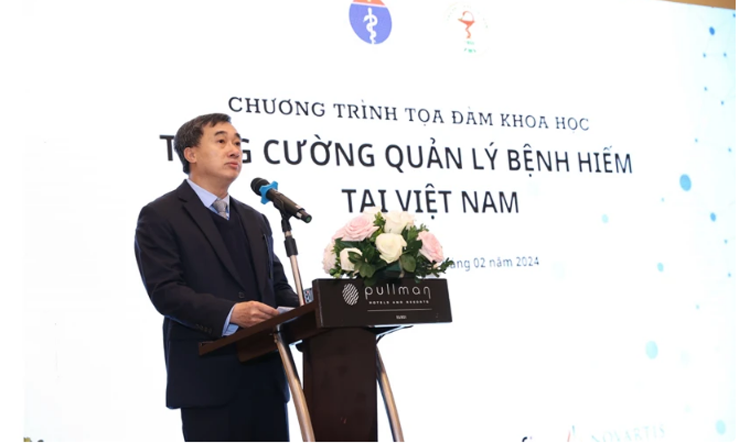 Thứ trưởng Bộ Y tế Trần Văn Thuấn phát biểu tại buổi Tọa đàm. (Ảnh: PV/Vietnam+)