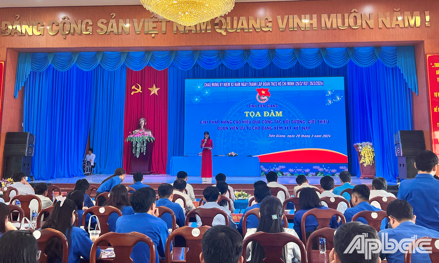 Quang cảnh buổi toạ đàm