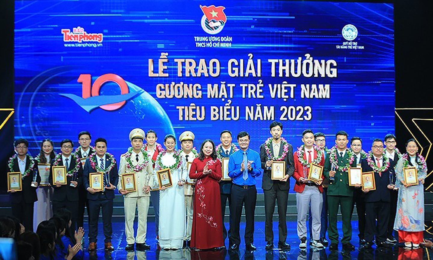 ABO/NDO- The Ho Chi Minh Communist Youth Union (HCYU) Central Committee held a ceremony on March 23 to honour ten outstanding young faces of Vietnam.