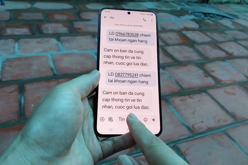 Chị VMH nhắn tin tới đầu số 156 để thông báo về các số điện thoại lừa đảo. 